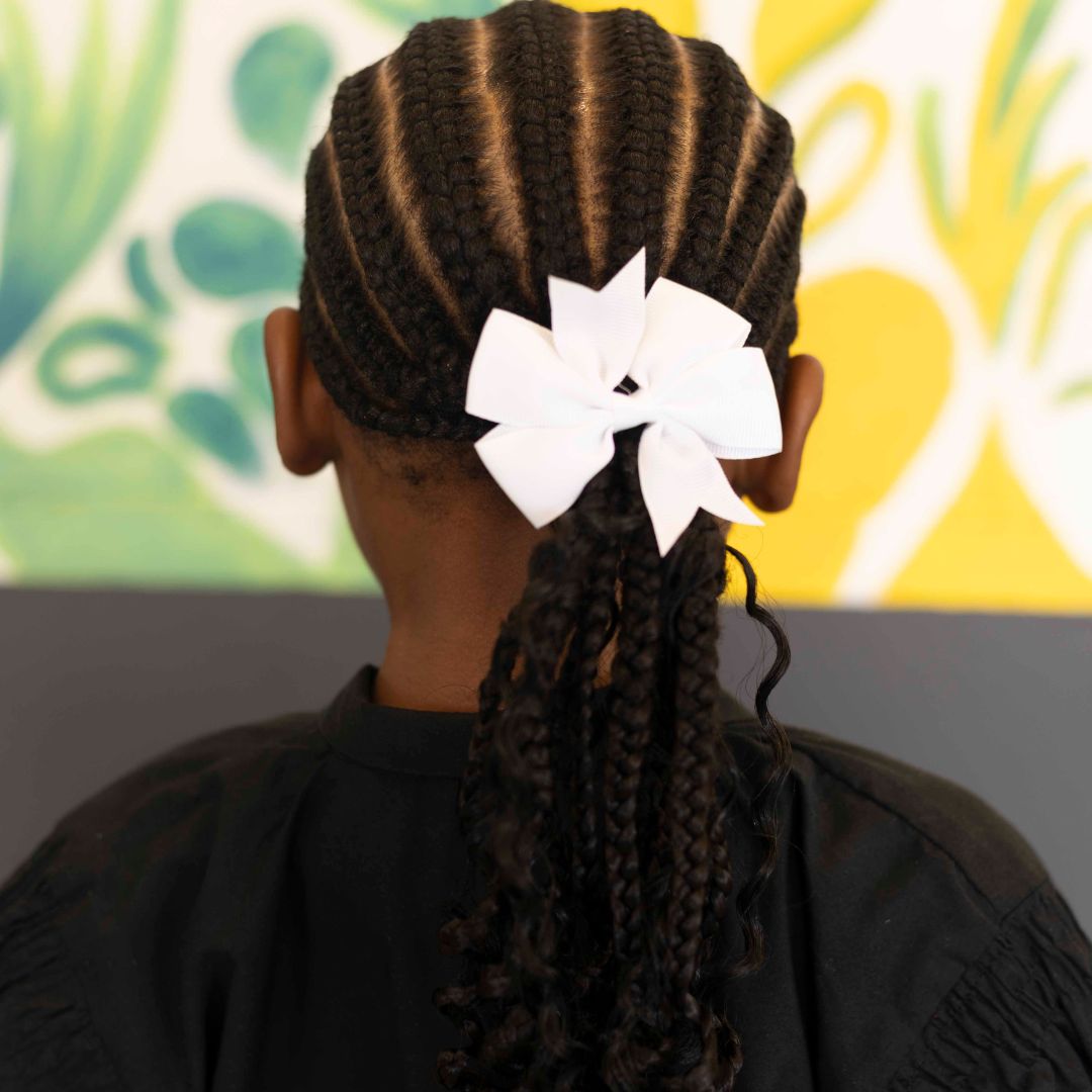 Uyapendula White Hair Bow